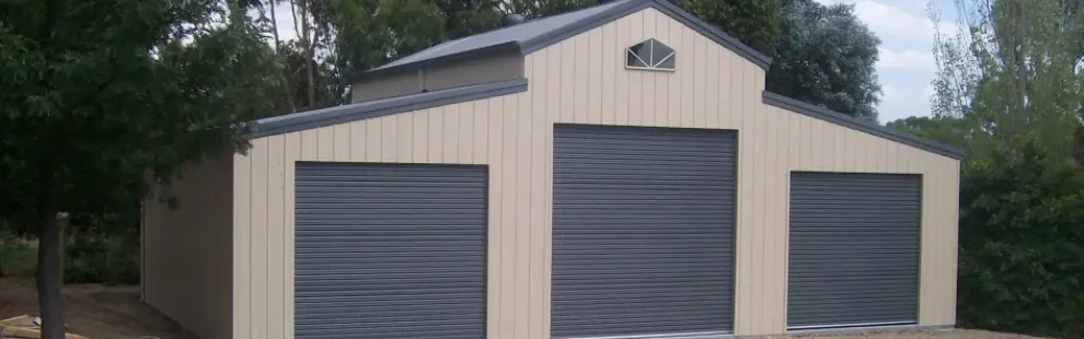 Custom American Barn Shed 3-Roller Doors